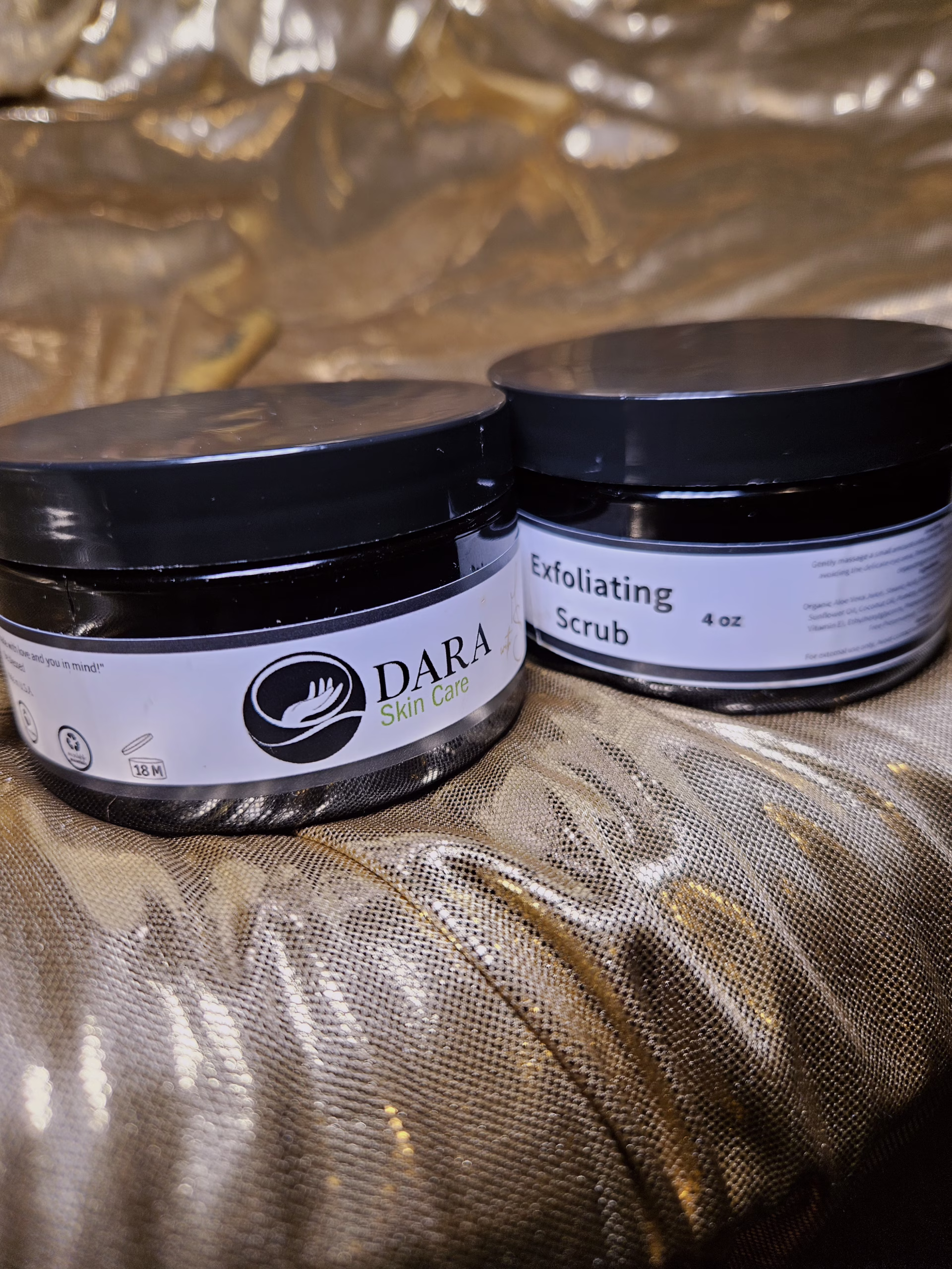 DARA Men Skin Care Exfoliating Scrub_4 oz
